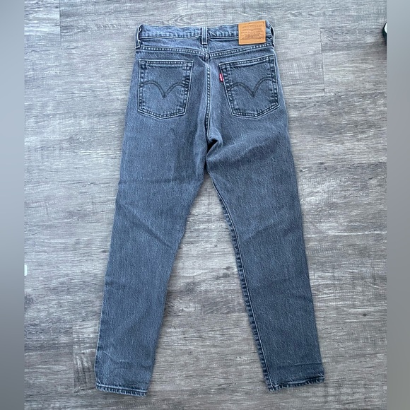Levis Wedgie Straight Jeans - Picture 4 of 5